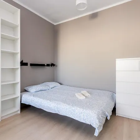 Apartment Obroncow Wybrzeza 13
